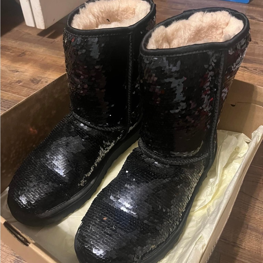 Black Sparkly Uggs
